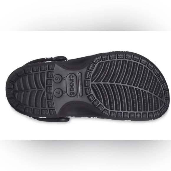 Crocs Baya Seasonal Printed Clog - Picture 6 of 6